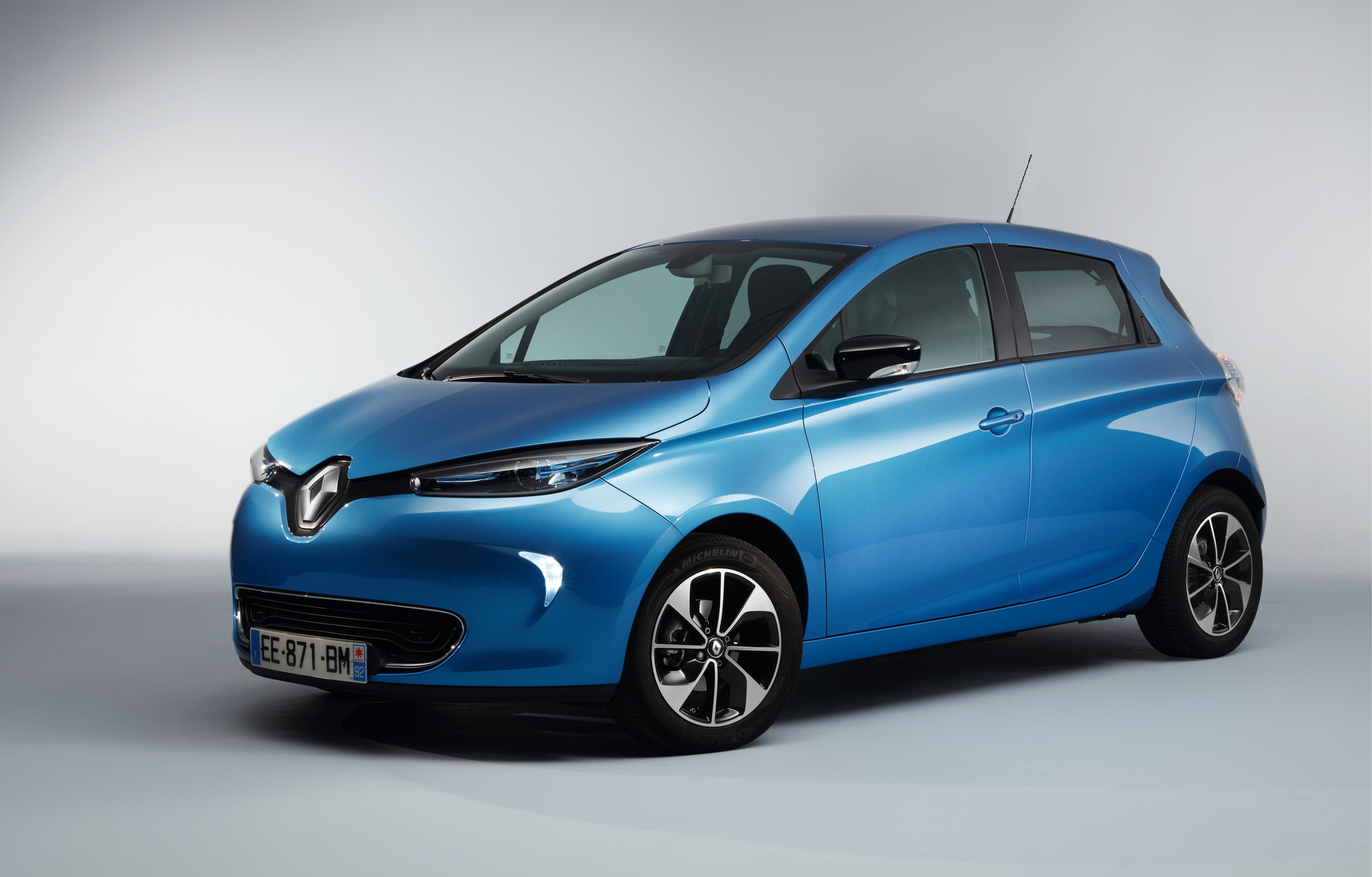 電動私家車預訂優惠 | 全新雷諾 ZOE Z.E. 40 400km (NEDC) | 雷諾香港